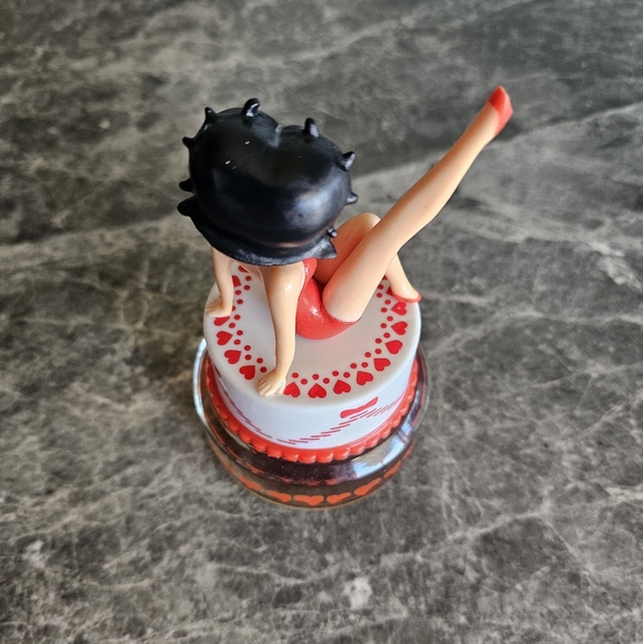 " EXTREAMLY UNIQUE " BETTY BOOP Perfume You Won't Find It Anywhere - Picture 7 of 9